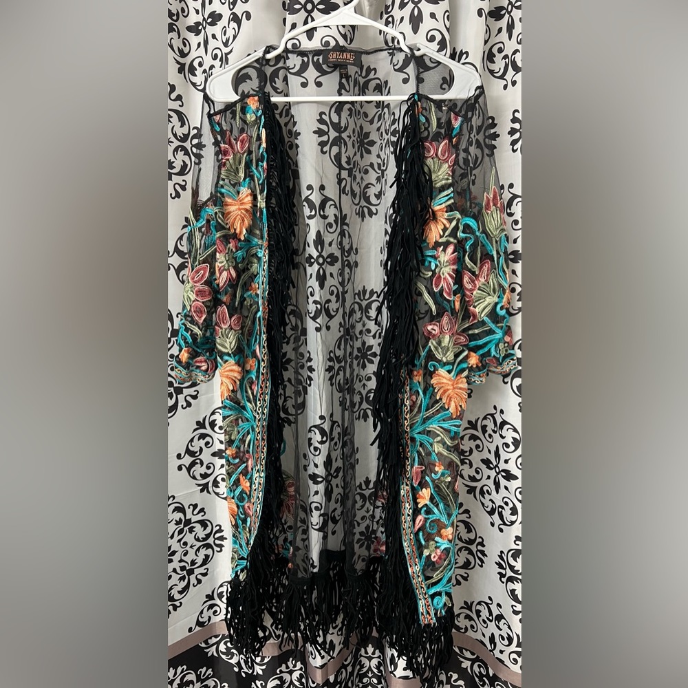 Shyanne Embroidered Floral Fringe Kimono